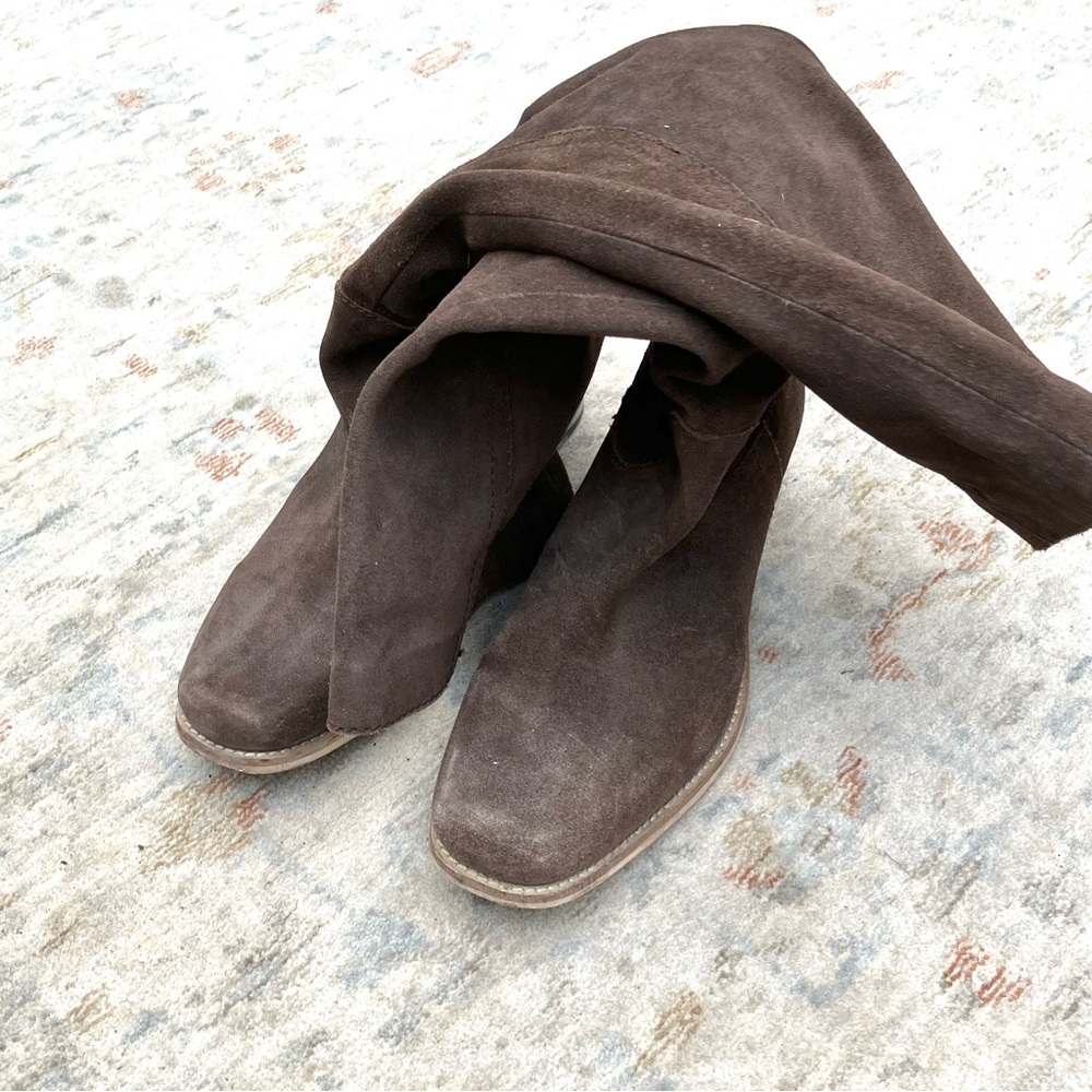 Seychelles Rich Brown Suede Heeled Boots - Picture 4 of 8